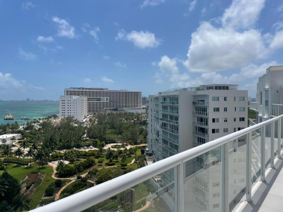 Beachfront Luxury Apartments Cancun Exterior photo